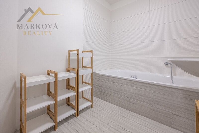 Pronájem bytu 4+kk, 86 m² po rekonstrukci – Soběslav, ulice Horní Příkopy