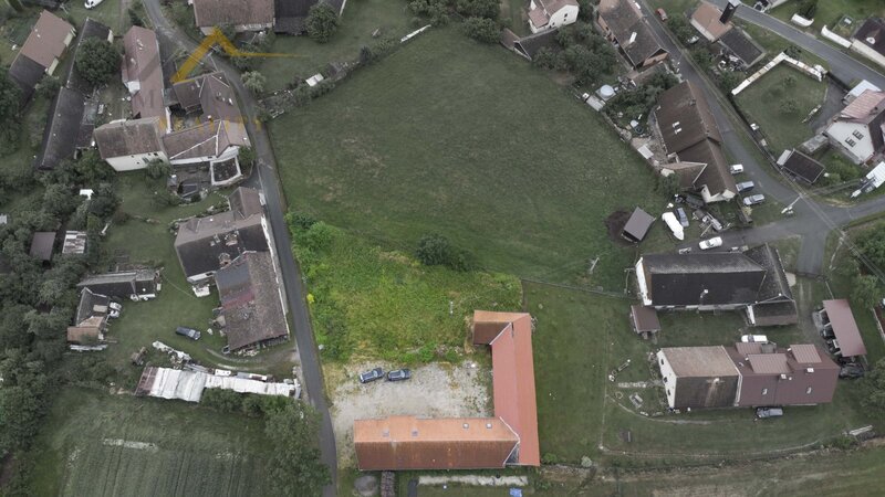 Prodej, vícegenerační rodinný dům s dílnou, stodolou a stavebním pozemkem, Žárovná, Šumava