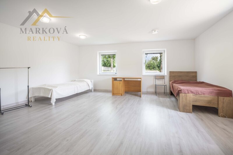 Prodej, vícegenerační rodinný dům s dílnou, stodolou a stavebním pozemkem, Žárovná, Šumava