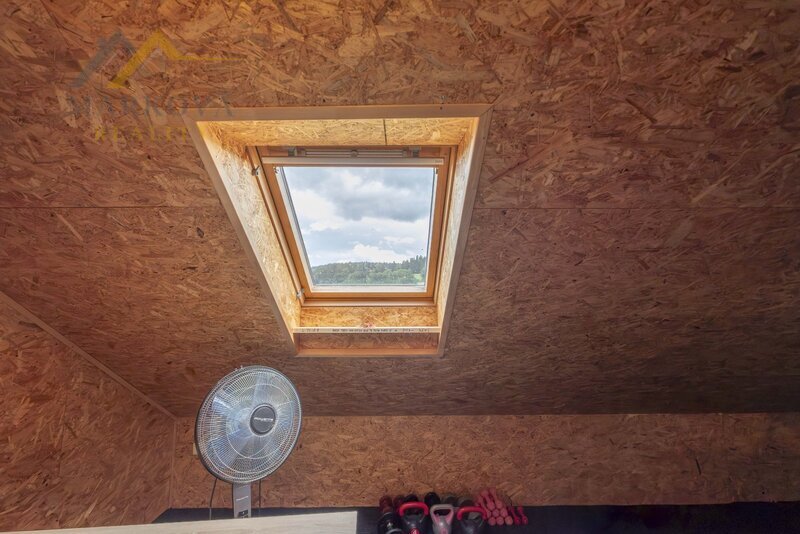 Prodej, vícegenerační rodinný dům s dílnou, stodolou a stavebním pozemkem, Žárovná, Šumava