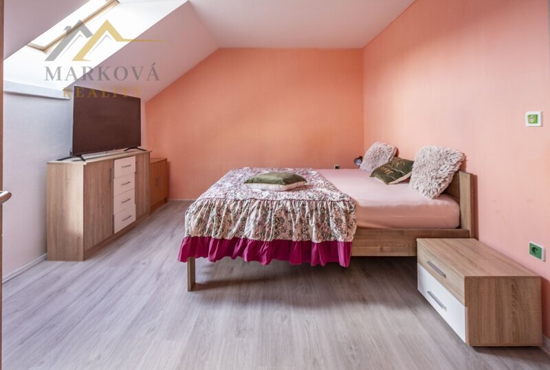 Prodej, vícegenerační rodinný dům s dílnou, stodolou a stavebním pozemkem, Žárovná, Šumava