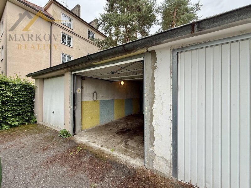 Garáž, osobní vlastnictví, 18 m2, České Budějovice, Lidická třída