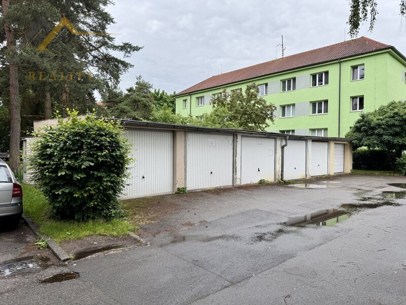 Garáž, osobní vlastnictví, 18 m2, České Budějovice, Lidická třída