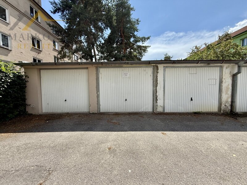 Garáž, osobní vlastnictví, 18 m2, České Budějovice, Lidická třída