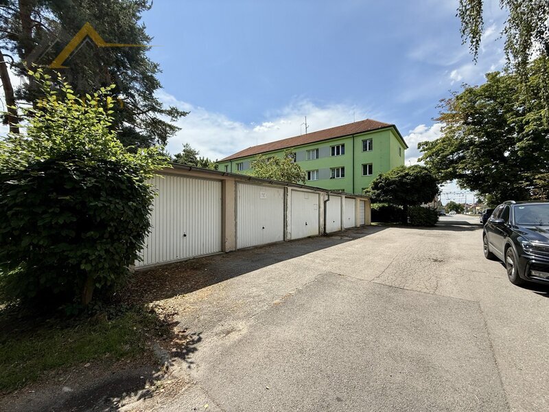 Garáž, osobní vlastnictví, 18 m2, České Budějovice, Lidická třída