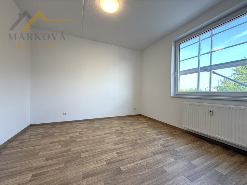 Pronájem, byt 3+1, balkon a zasklená lodžie, 67 m², Týn nad Vltavou, ul. Komenského