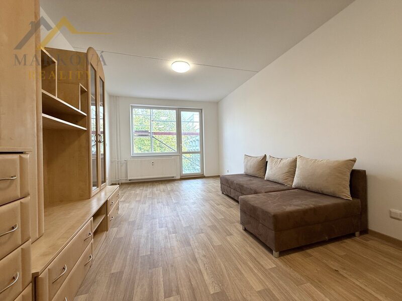 Pronájem, byt 3+1, balkon a zasklená lodžie, 67 m², Týn nad Vltavou, ul. Komenského