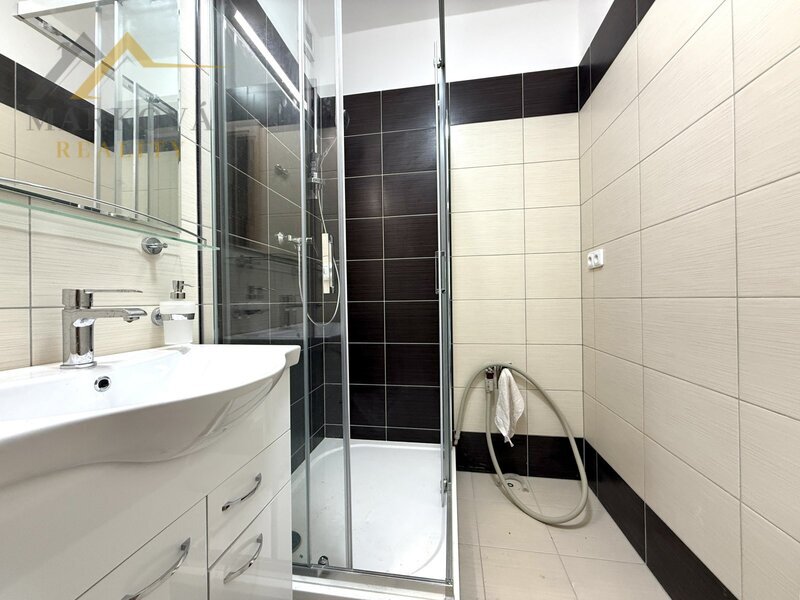 Pronájem, byt 3+1, balkon a zasklená lodžie, 67 m², Týn nad Vltavou, ul. Komenského