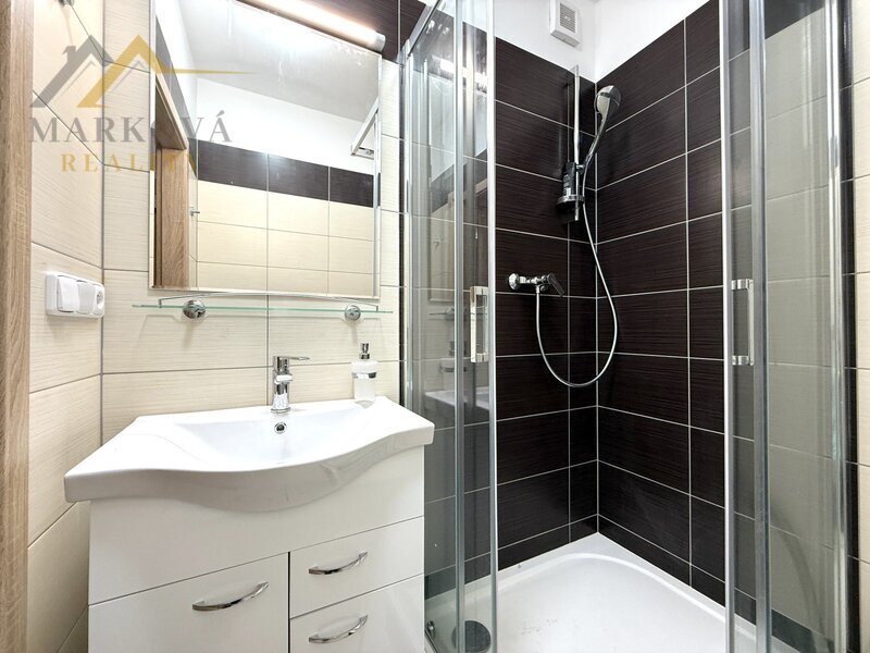 Pronájem, byt 3+1, balkon a zasklená lodžie, 67 m², Týn nad Vltavou, ul. Komenského