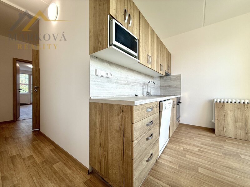 Pronájem, byt 3+1, balkon a zasklená lodžie, 67 m², Týn nad Vltavou, ul. Komenského