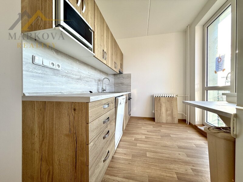 Pronájem, byt 3+1, balkon a zasklená lodžie, 67 m², Týn nad Vltavou, ul. Komenského