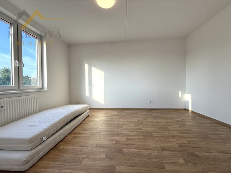 Pronájem, byt 3+1, balkon a zasklená lodžie, 67 m², Týn nad Vltavou, ul. Komenského