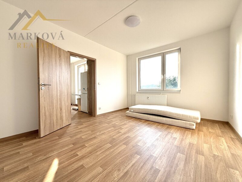 Pronájem, byt 3+1, balkon a zasklená lodžie, 67 m², Týn nad Vltavou, ul. Komenského