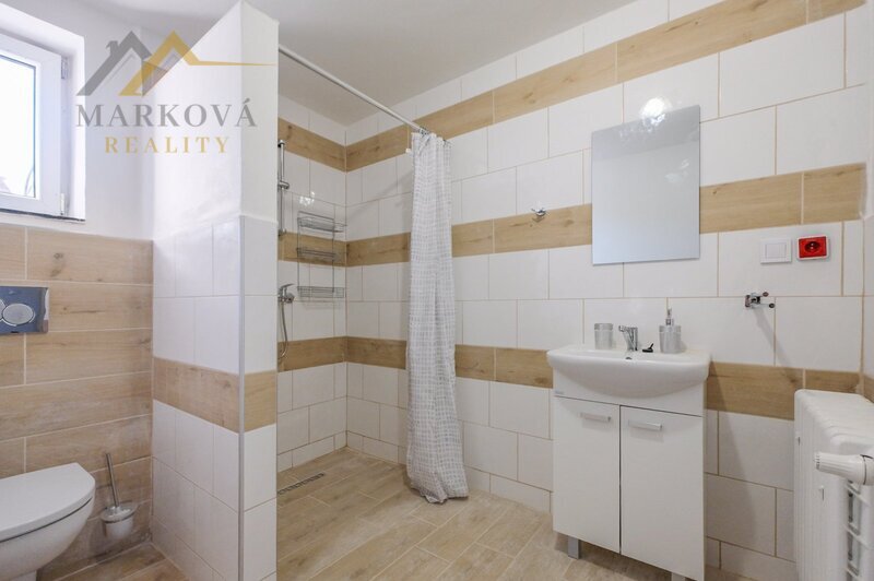 Pronájem bytu, 3+kk, 74 m², Trhové Sviny, ul. Dělnická