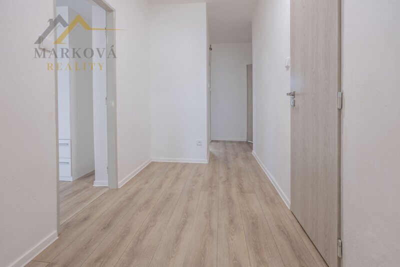 Pronájem bytu 3+1 95 m2 se zahradou a garáží, Soběslav