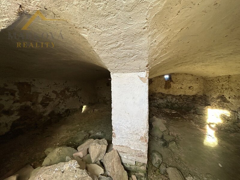 Prodej, rodinný dům se stavební parcelou, Bežerovice, Bechyně, 2008 m2