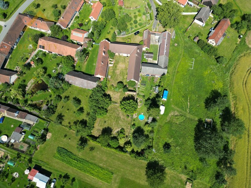 Prodej, rodinný dům se stavební parcelou, Bežerovice, Bechyně, 2008 m2