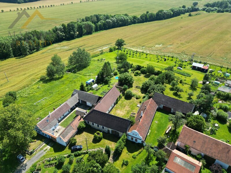 Prodej, rodinný dům se stavební parcelou, Bežerovice, Bechyně, 2008 m2