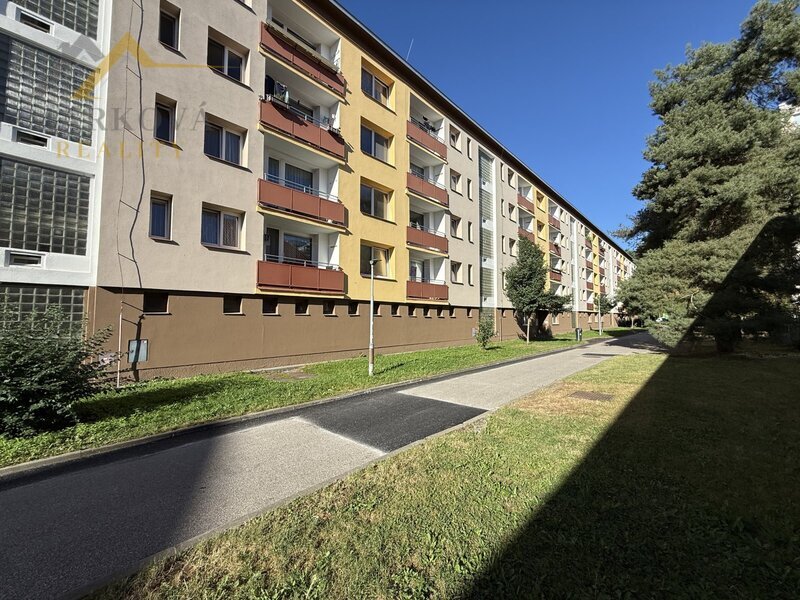 Pronájem, byt 2+1 s balkonem, České Budějovice, ul. Jar. Haška