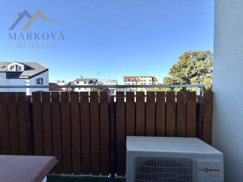 Pronájem, byt 2+1 s balkonem, České Budějovice, ul. Jar. Haška