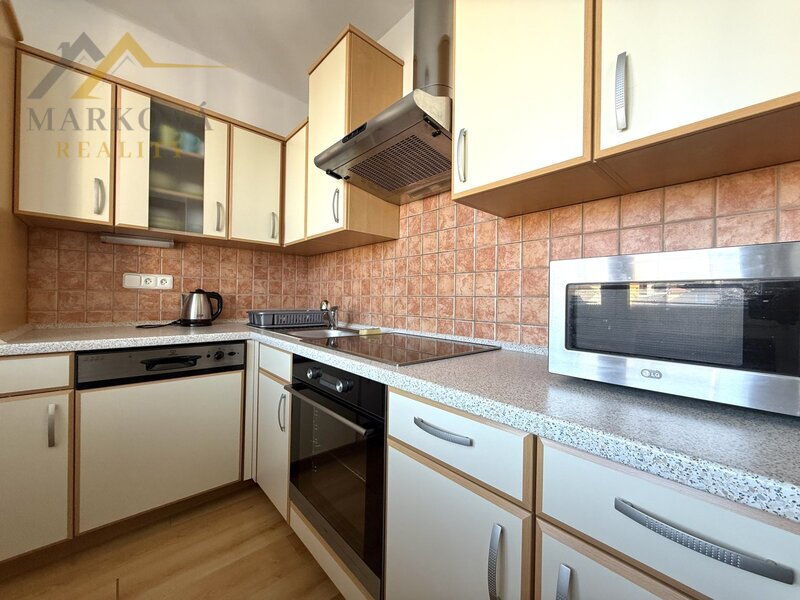 Pronájem, byt 2+1 s balkonem, České Budějovice, ul. Jar. Haška