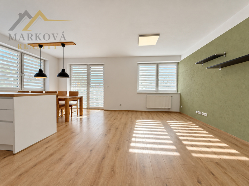 Pronájem bytu 3+kk s terasou a vlastním parkováním, 85,3 m² – náměstí Švabinského