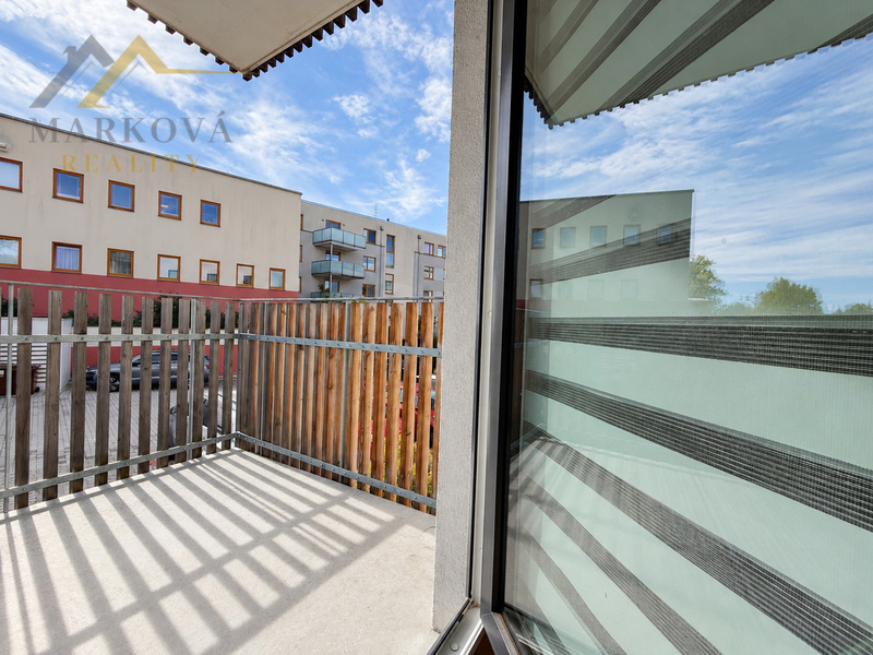 Pronájem bytu 3+kk s terasou a vlastním parkováním, 85,3 m² – náměstí Švabinského