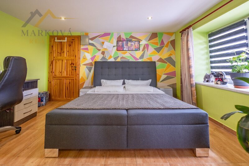 Prostorný rodinný dům po rekonstrukci (2019) 6+kk, 189 m², pozemek  1974 m²