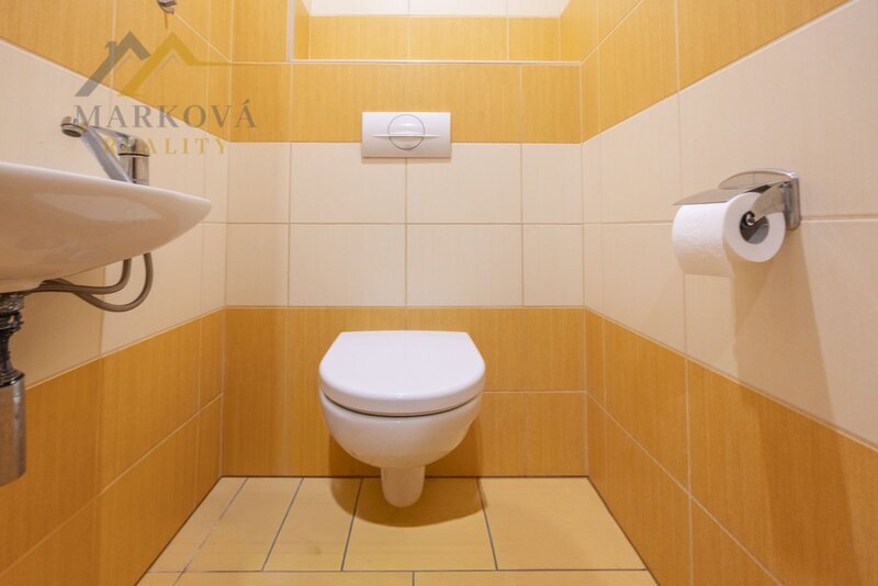 Prostorný rodinný dům po rekonstrukci (2019) 6+kk, 189 m², pozemek  1974 m²