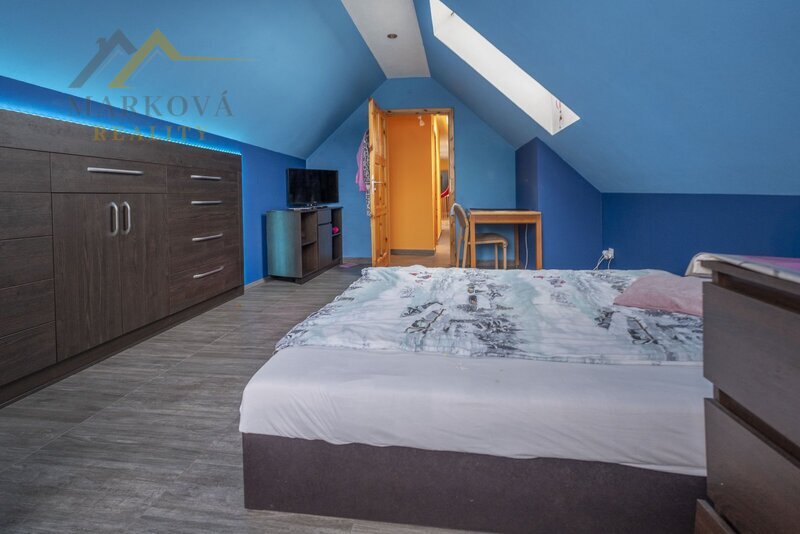 Prostorný rodinný dům po rekonstrukci (2019) 6+kk, 189 m², pozemek  1974 m²