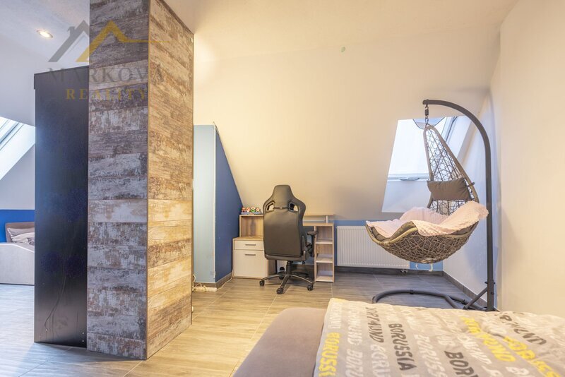 Prostorný rodinný dům po rekonstrukci (2019) 6+kk, 189 m², pozemek  1974 m²