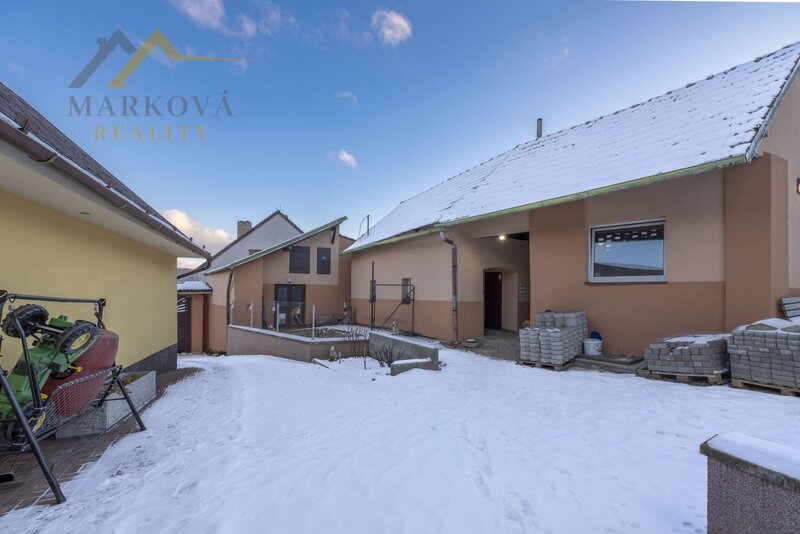 Prostorný rodinný dům po rekonstrukci (2019) 6+kk, 189 m², pozemek  1974 m²