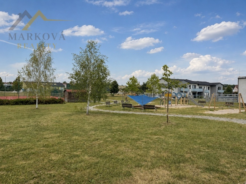 Prodej, 1+1, 39,3 m2, s krytým parkovacím stáním, Dačice