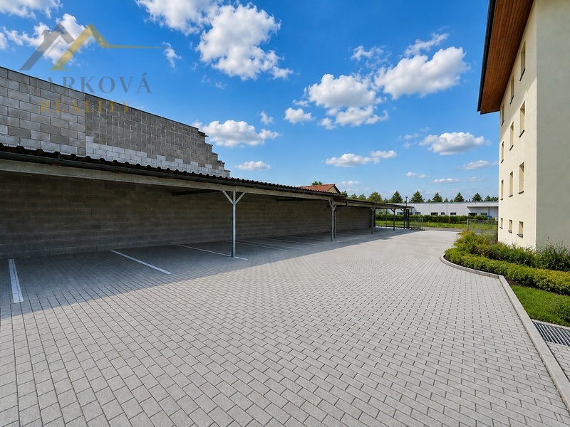 Prodej, 1+1, 39,3 m2, s krytým parkovacím stáním, Dačice