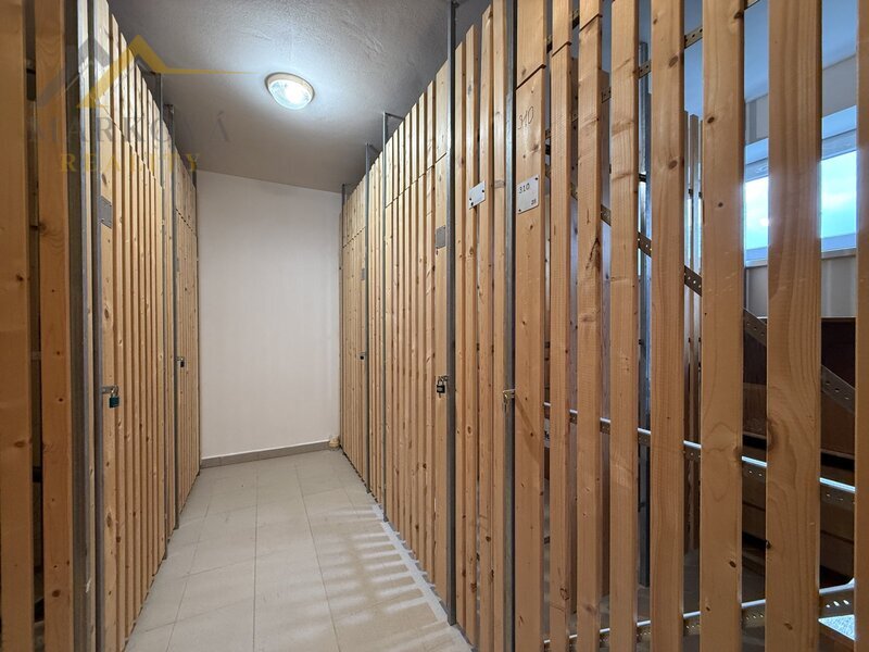 Prodej, 1+1, 39,3 m2, s krytým parkovacím stáním, Dačice