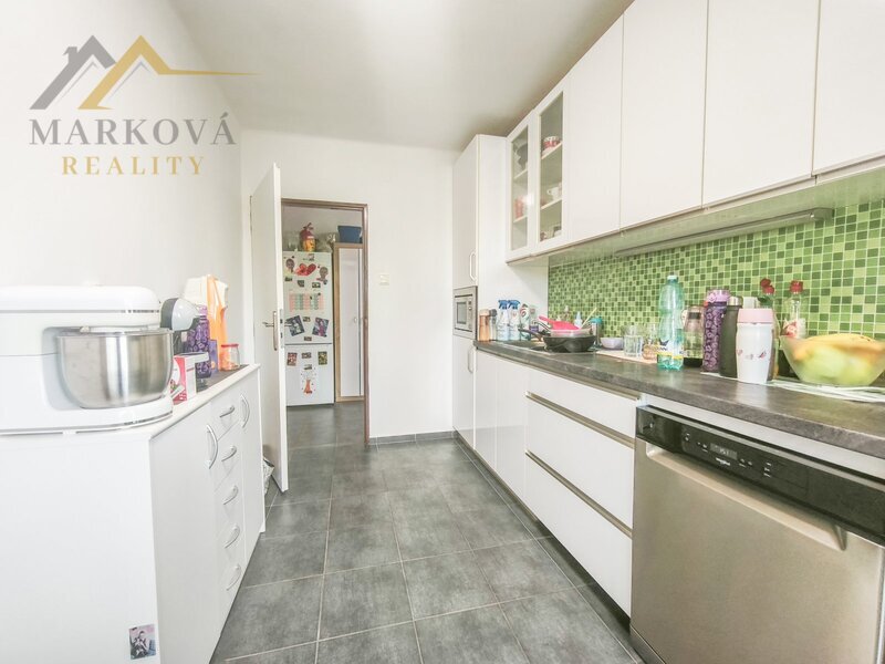 Pronájem světlého bytu 3+1 po rekonstrukci, 80 m², balkon a společná zahrada, Týn nad Vltavou, Malá