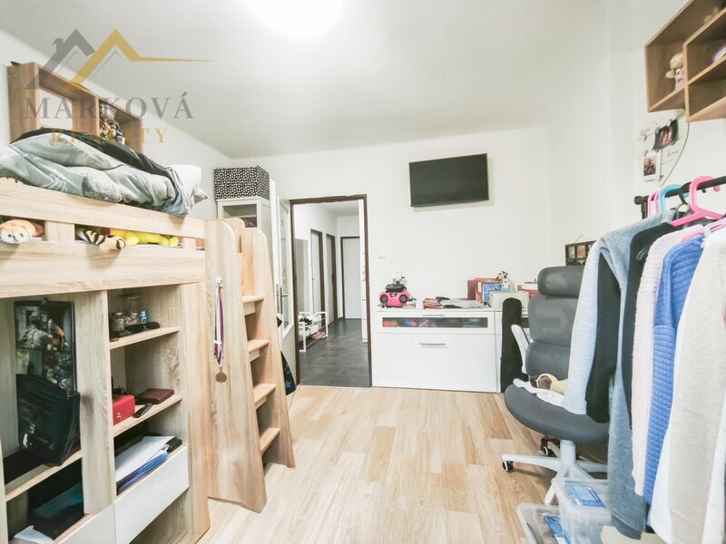Pronájem světlého bytu 3+1 po rekonstrukci, 80 m², balkon a společná zahrada, Týn nad Vltavou, Malá