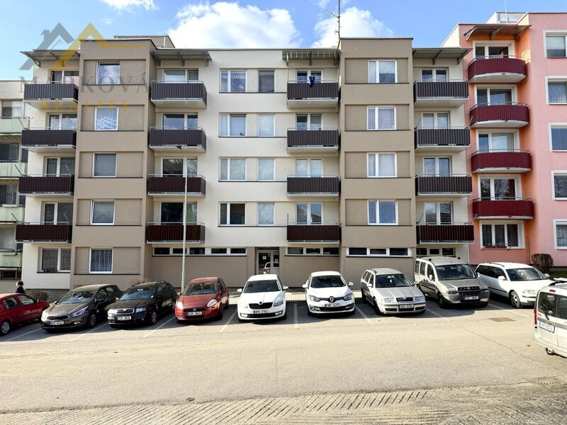 Prodej, 3+1 s balkonem i zasklenou lodžií, OV, Týn nad Vltavou, ul. Komenského