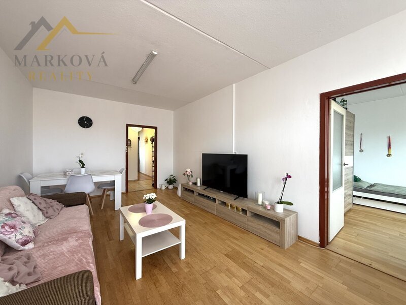 Prodej, 3+1 s balkonem i zasklenou lodžií, OV, Týn nad Vltavou, ul. Komenského