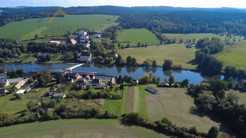 Prodej, stavební pozemek, Hněvkovice na levém břehu Vltavy, 1039 m²