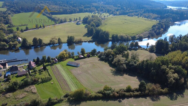 Prodej, stavební pozemek, Hněvkovice na levém břehu Vltavy, 1039 m²