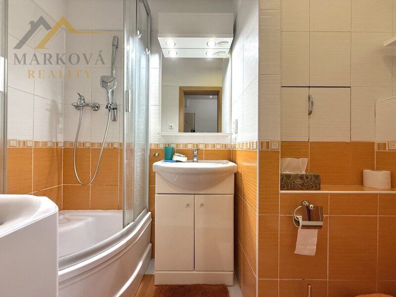 Pronájem, byt 2+1 s balkonem, České Budějovice, ul. Jar. Haška