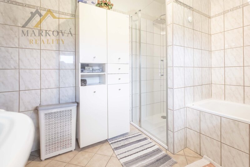 Rodinný dům, Mokré, Litvínovice, 780 m²