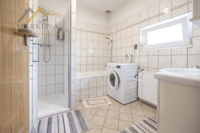 Rodinný dům, Mokré, Litvínovice, 780 m²