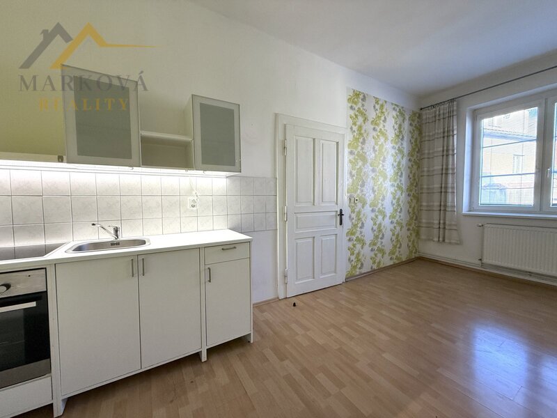 Pronájem bytu 2kk se zasklenou lodžií, 46 m², Týn nad Vltavou, ul. Jiráskova