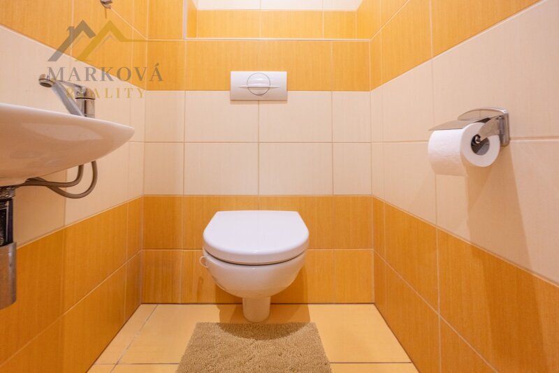 Prostorný rodinný dům po rekonstrukci (2019) 6+kk, 189 m², pozemek  1974 m²