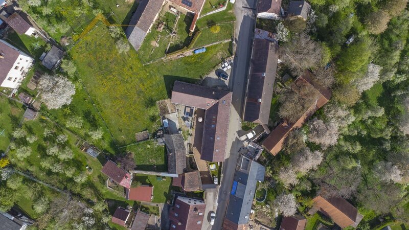Prostorný rodinný dům po rekonstrukci (2019) 6+kk, 189 m², pozemek  1974 m²