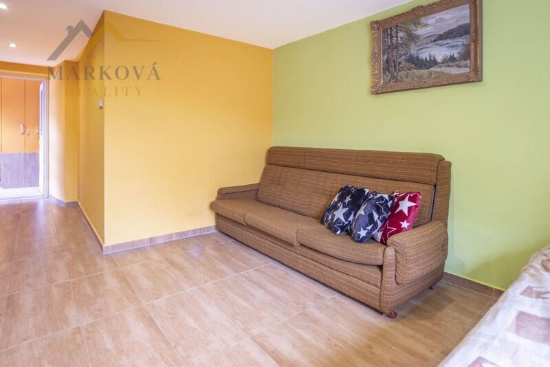Prostorný rodinný dům po rekonstrukci (2019) 6+kk, 189 m², pozemek  1974 m²