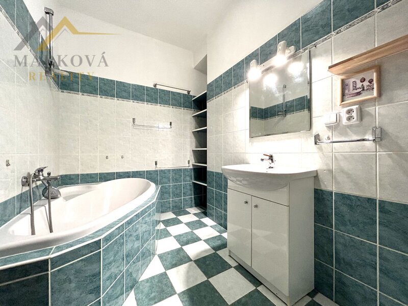 Pronájem bytu 4+1, Týn nad Vltavou, ul. Jiráskova