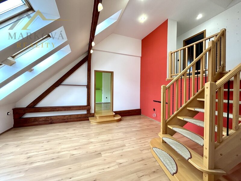 Pronájem bytu 4+1, Týn nad Vltavou, ul. Jiráskova